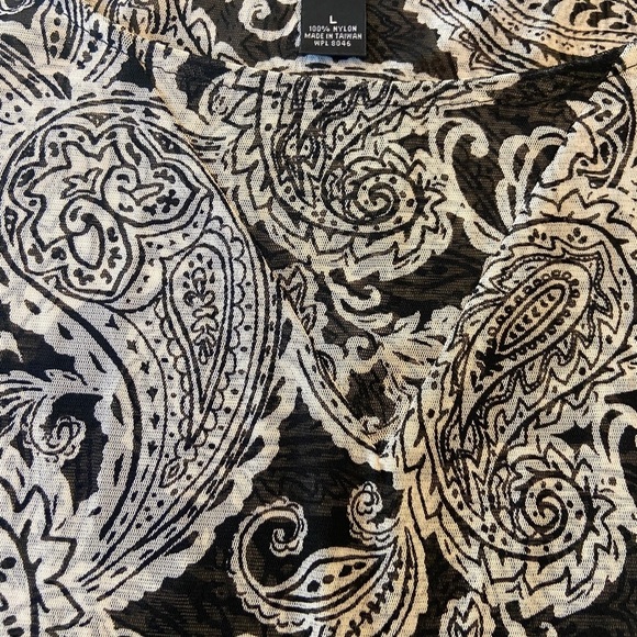 INC International Concepts Black and White Sheer Paisley Blouse - Picture 4 of 5